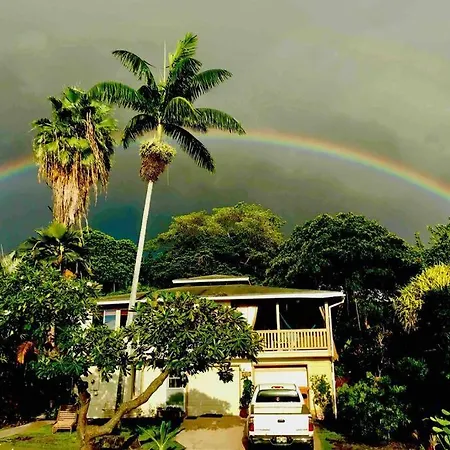 Hale Akala Lovely Ocean View Home